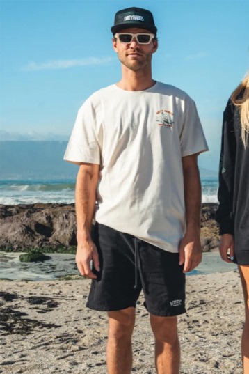 Dirty Habits-Lekker Tee