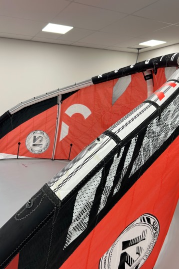 Reedin Kiteboarding-Super Model 2025 Kite (DEMO)