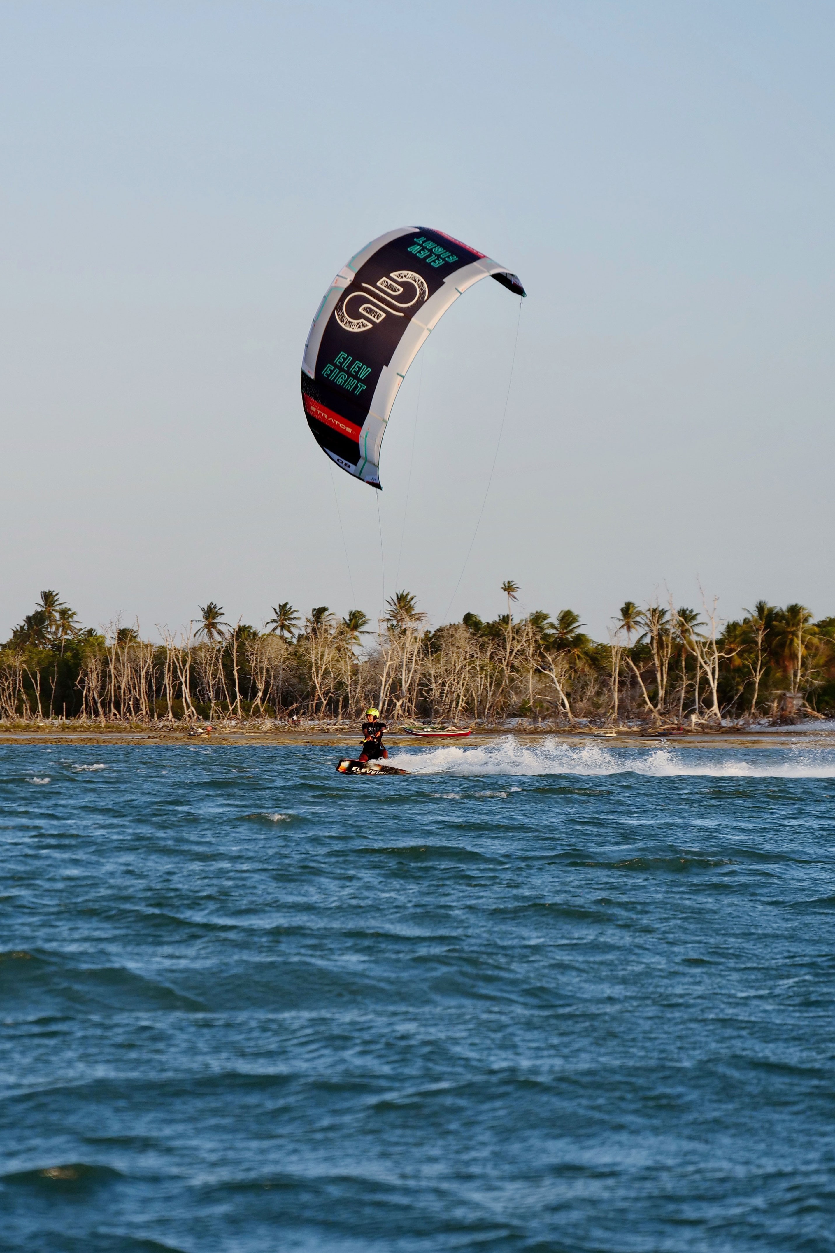 Eleveight-Stratos+ Kite