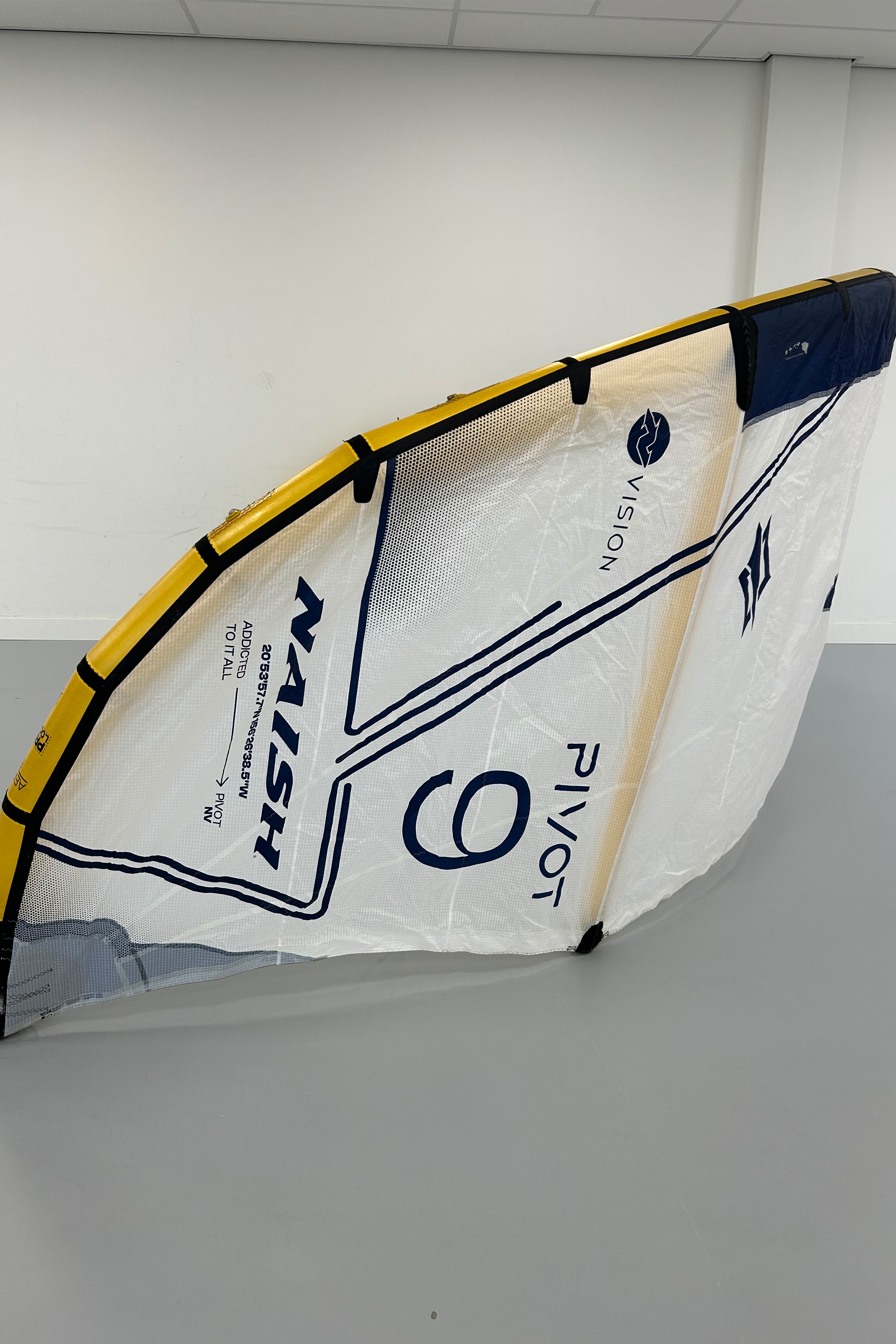 Naish-Pivot NVision 2026 Kite (DEMO)