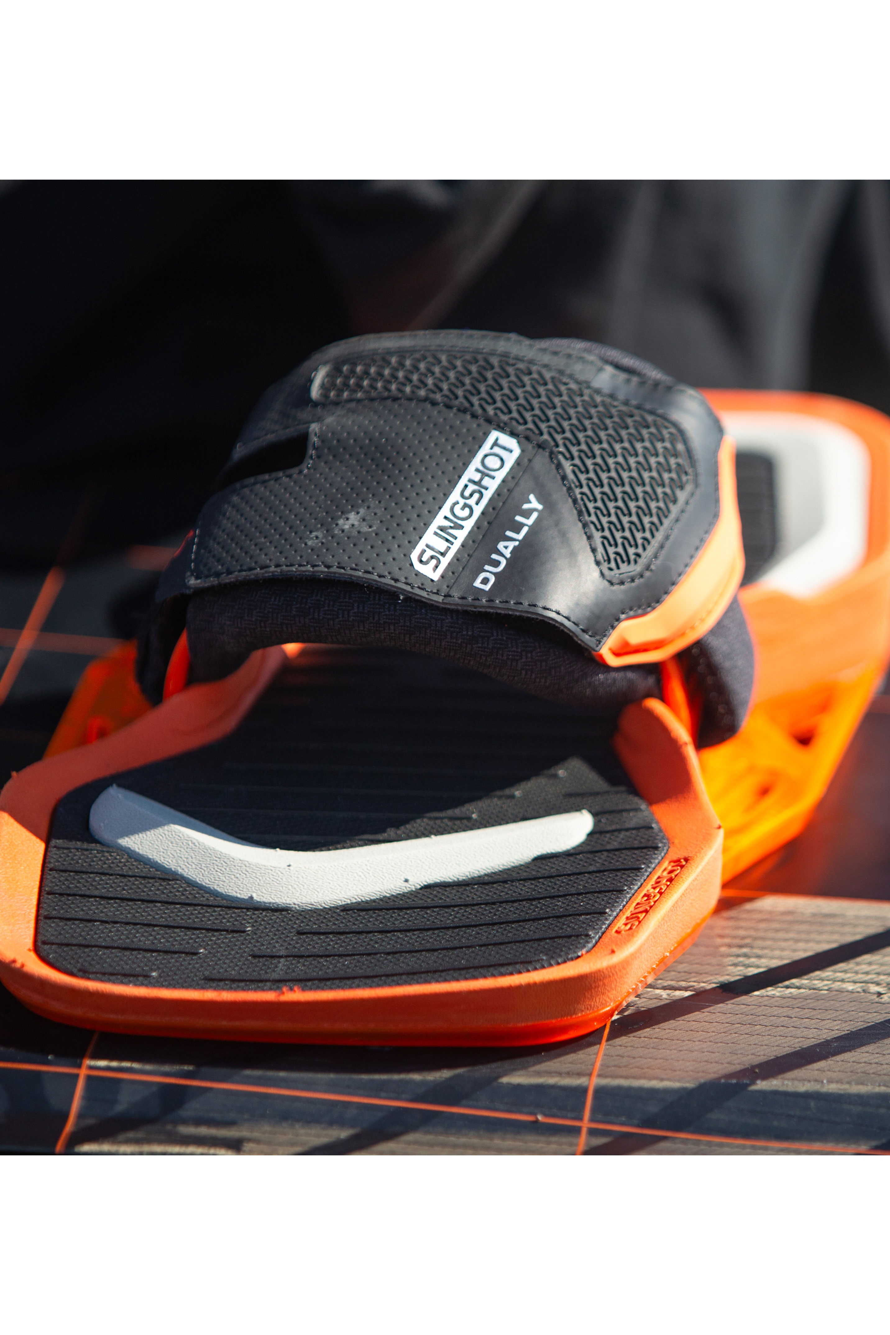 Slingshot-Dually V8 Binding